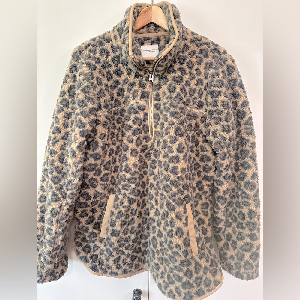 Abercrombie sweater, size XL